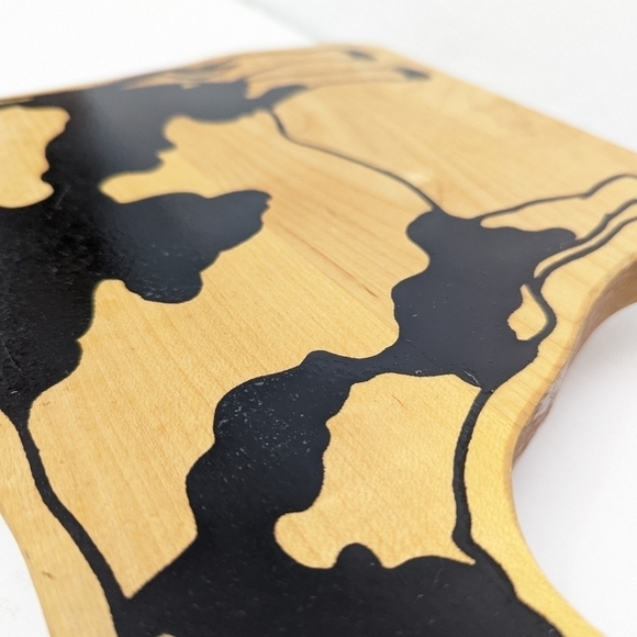 SMEAD Woodcraft cow shape wood cutting board - Picture 3 of 7